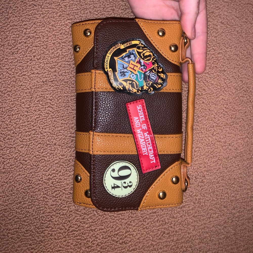 Brand new Harry Potter wallet/crossbody